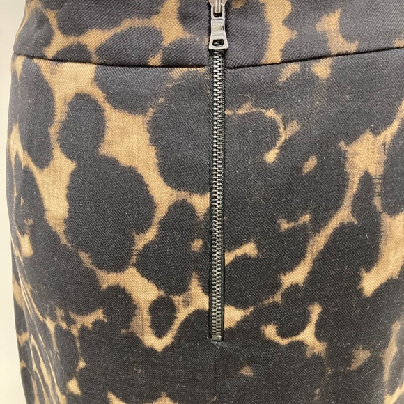 Leopard print Elie Tahari Mini Skirt Size 8 - Picture 5 of 9